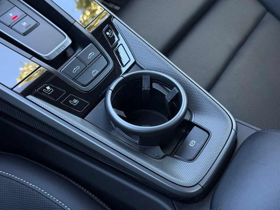 2022 Porsche 992 Carrera 4S - Image 24 of 31