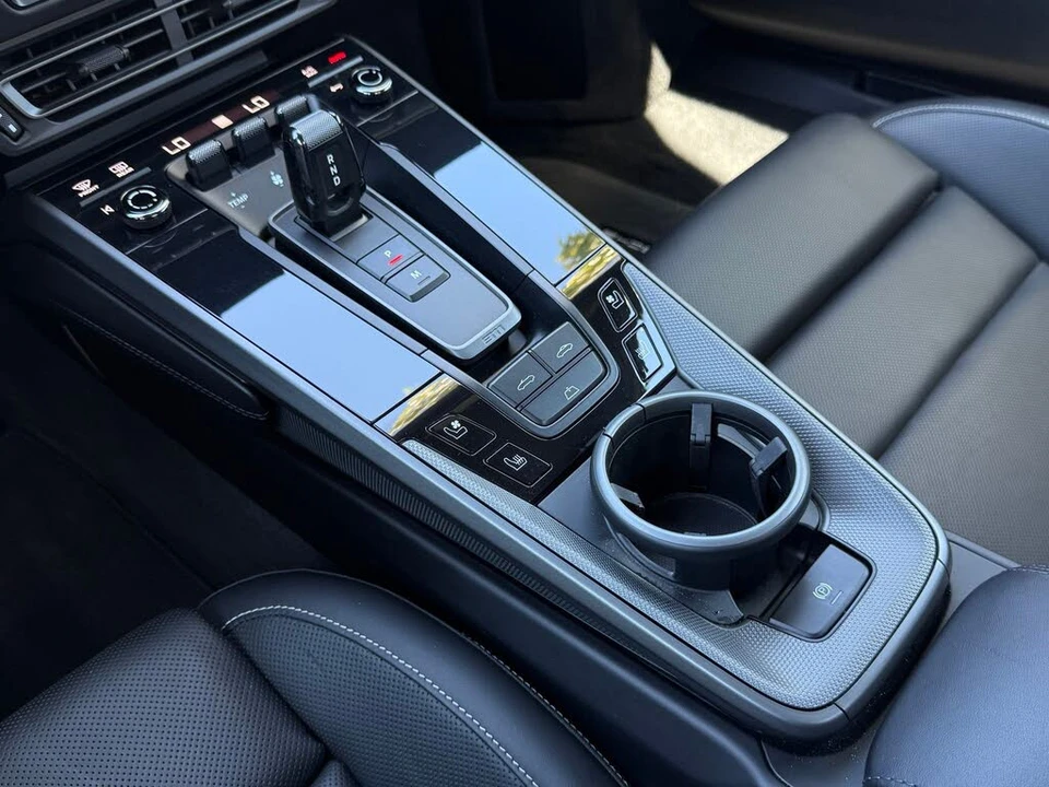 2022 Porsche 992 Carrera 4S - Image 22 of 31