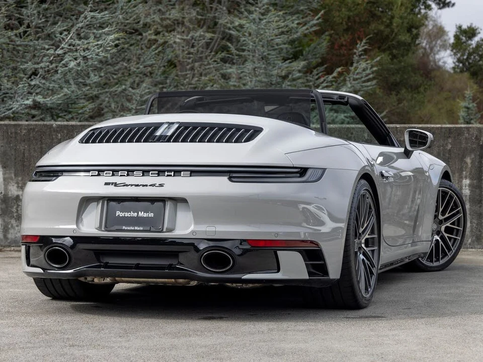 2022 Porsche 992 Carrera 4S - Image 11 of 31