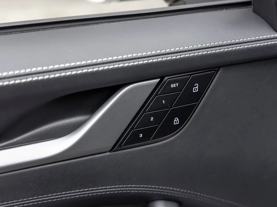 2022 Porsche 992 Carrera 4S - Image 28 of 31