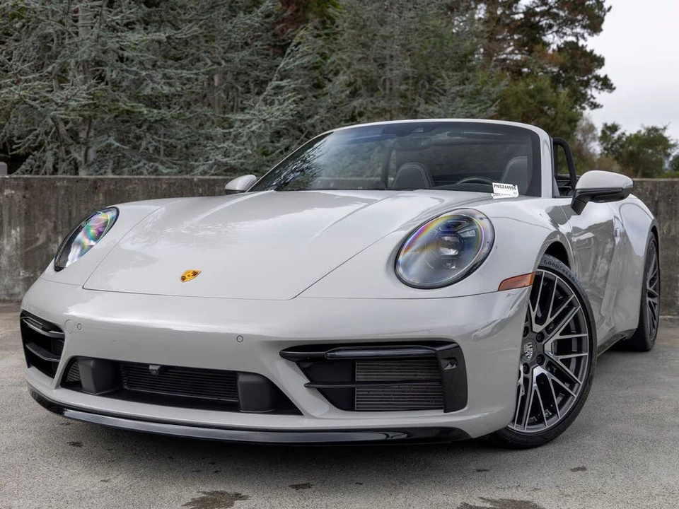 2022 Porsche 992 Carrera 4S - Image 24 of 31
