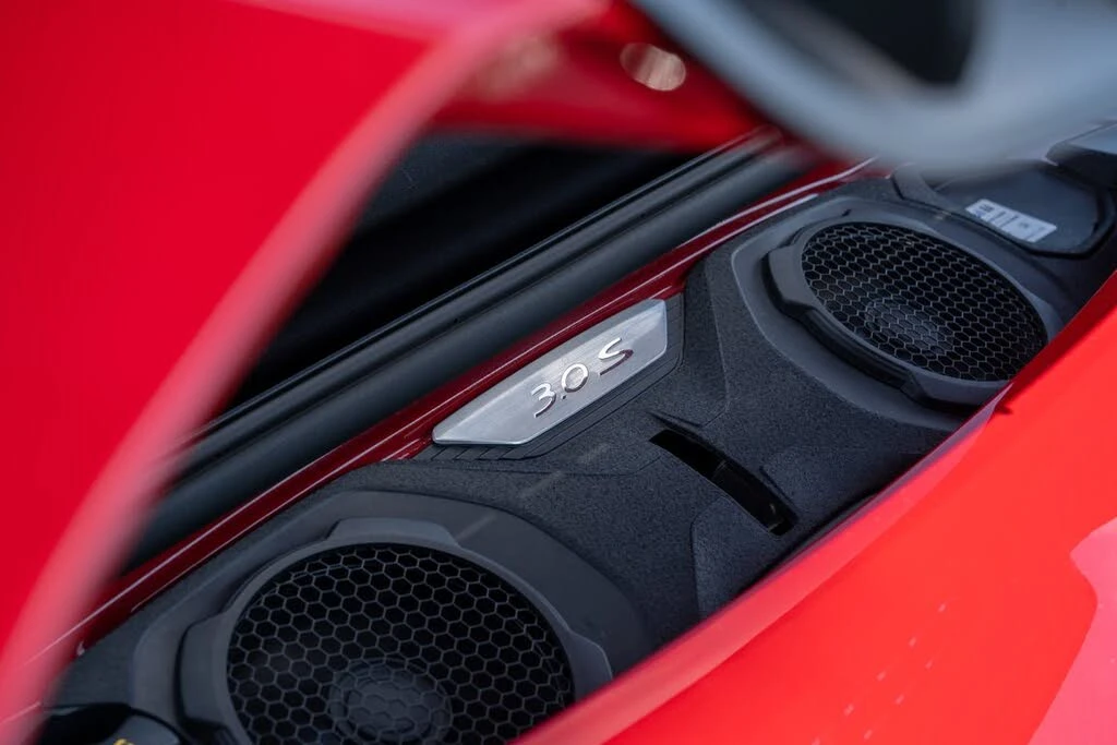 2022 Porsche 992 Carrera 4S - Image 17 of 31