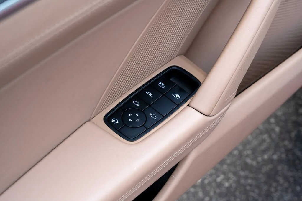 2022 Porsche 992 Carrera 4S - Image 22 of 31