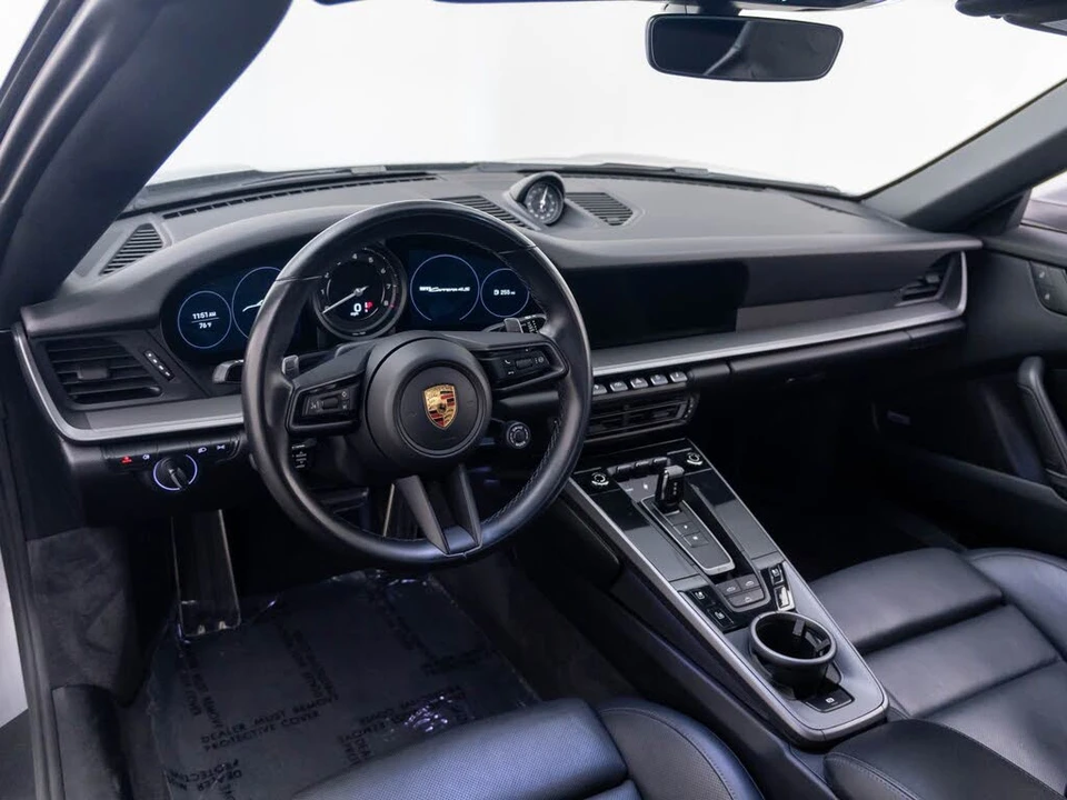 2022 Porsche 992 Carrera 4S - Image 11 of 31