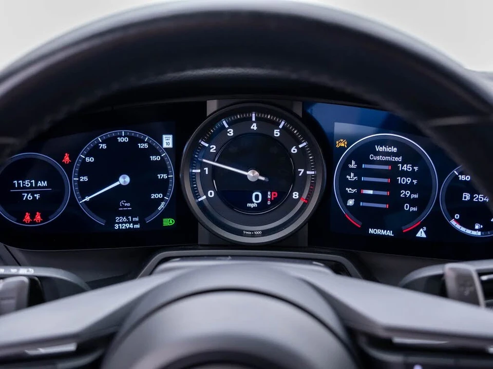 2022 Porsche 992 Carrera 4S - Image 21 of 31
