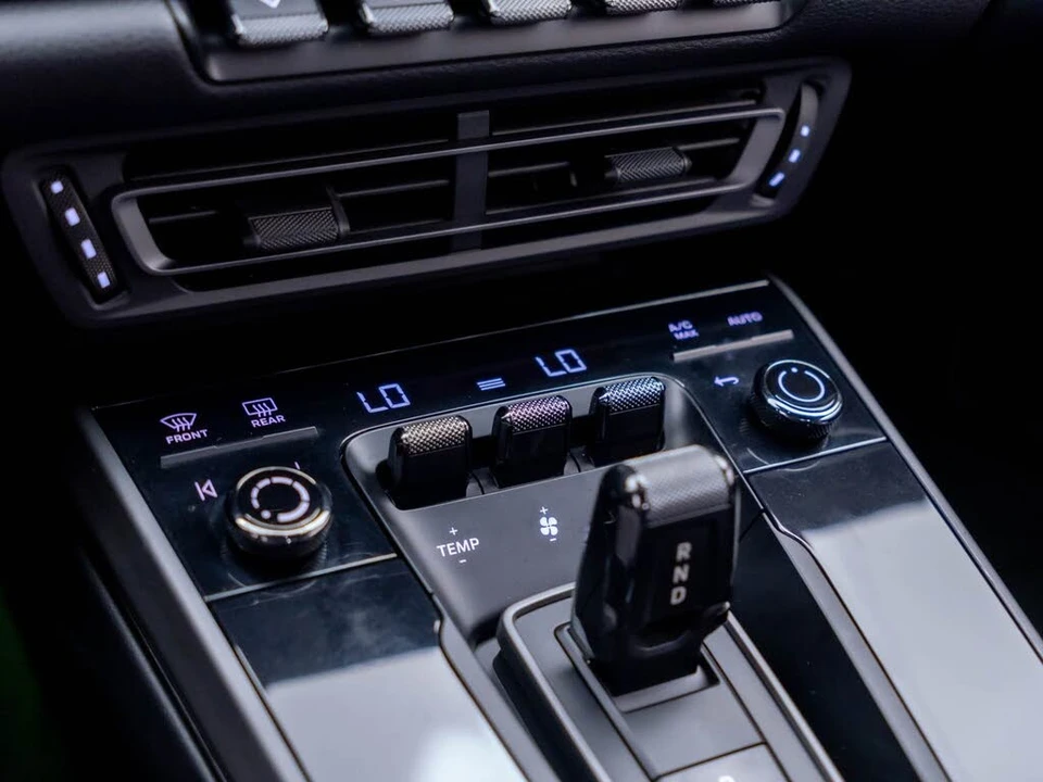 2022 Porsche 992 Carrera 4S - Image 27 of 31