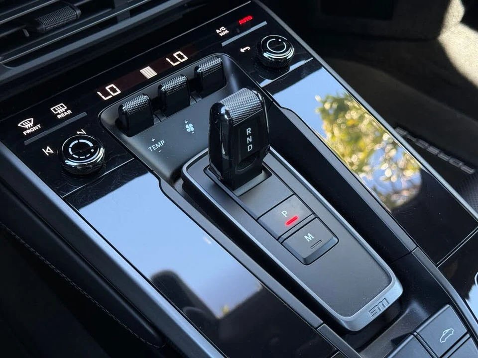 2022 Porsche 992 Carrera 4S - Image 23 of 31