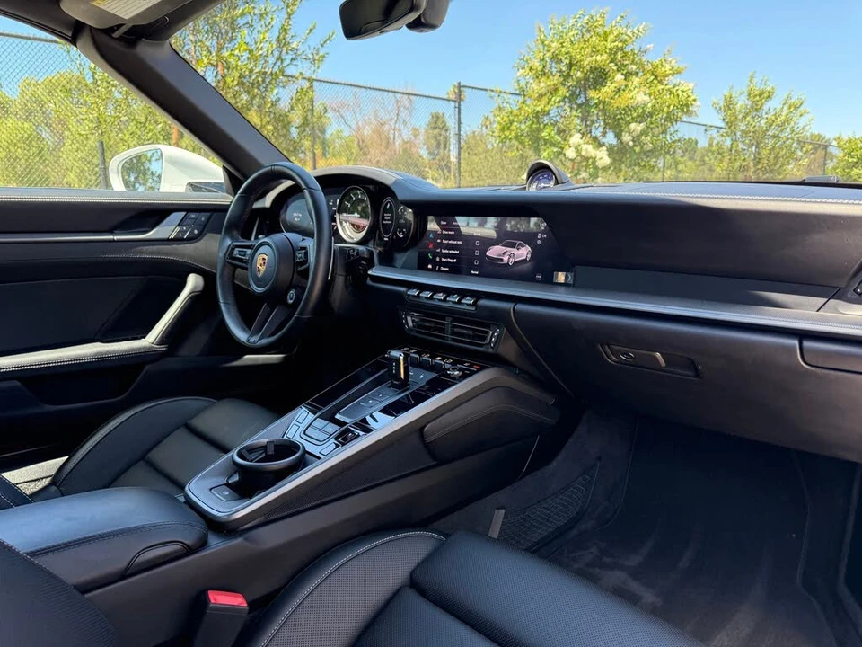2022 Porsche 992 Carrera 4S - Image 27 of 31