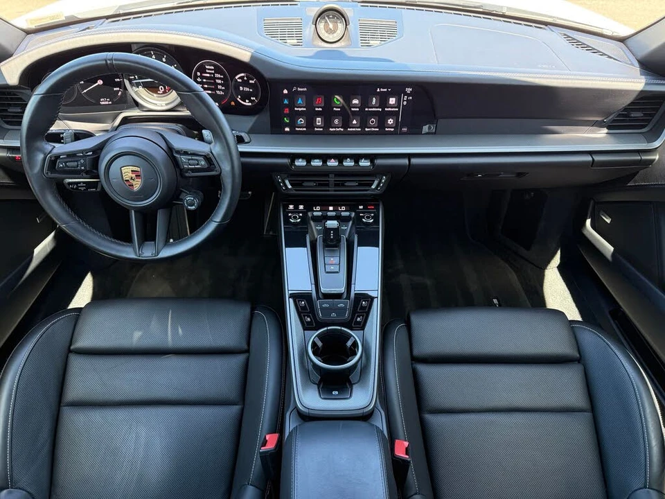 2022 Porsche 992 Carrera 4S - Image 13 of 31
