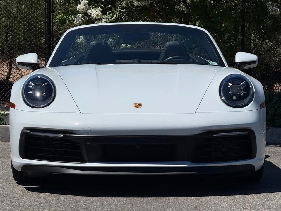 2022 Porsche 992 Carrera 4S - Image 10 of 31