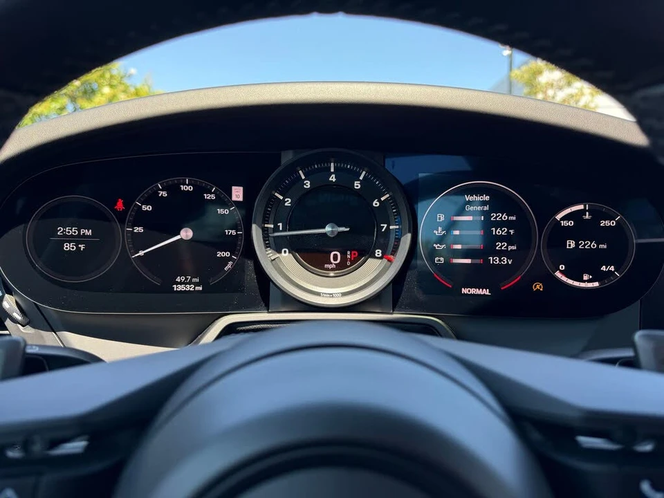 2022 Porsche 992 Carrera 4S - Image 16 of 31
