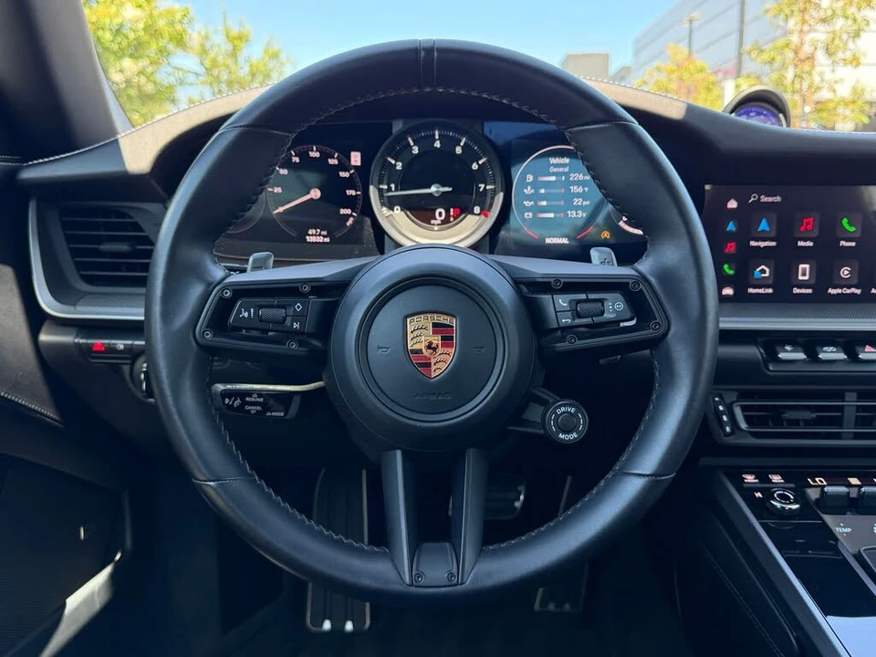 2022 Porsche 992 Carrera 4S - Image 15 of 31