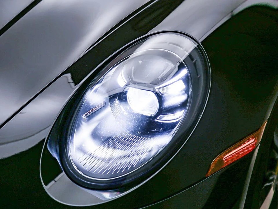 2022 Porsche 992 Carrera 4S - Image 13 of 31