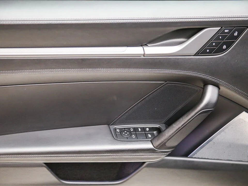 2022 Porsche 992 Carrera 4S - Image 28 of 31