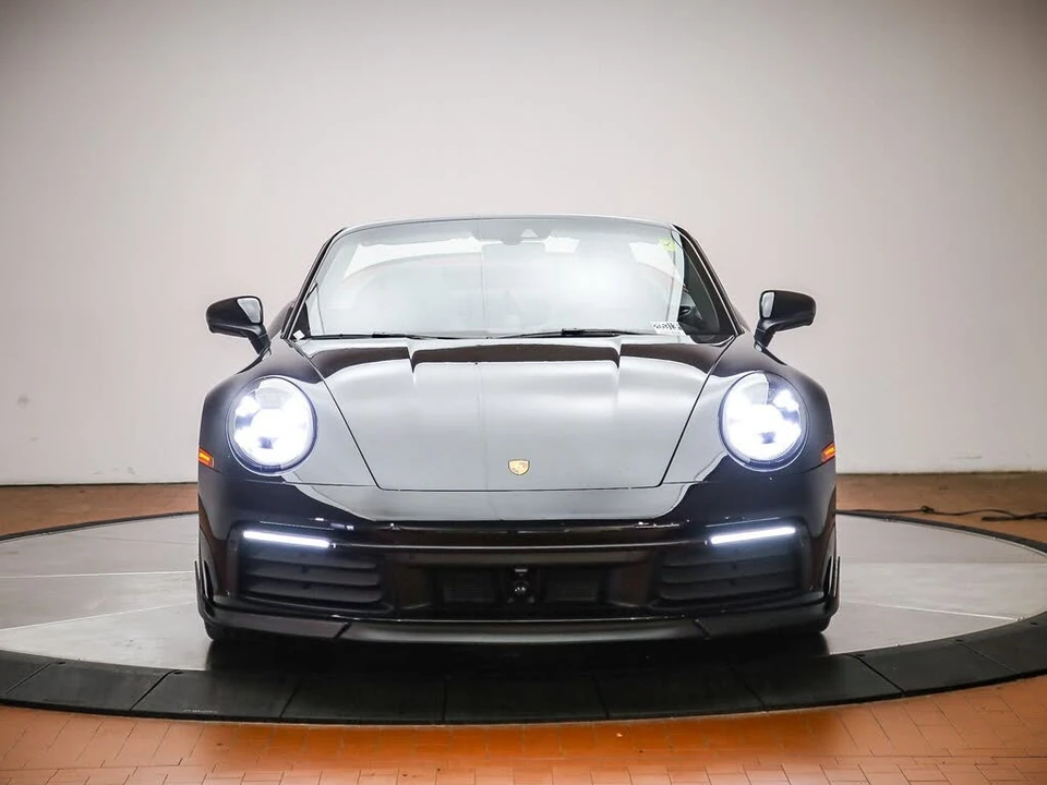 2022 Porsche 992 Carrera 4S - Image 11 of 31