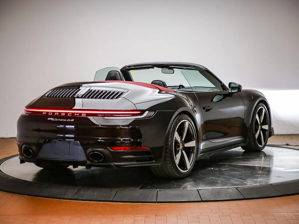 2022 Porsche 992 Carrera 4S - Image 8 of 31