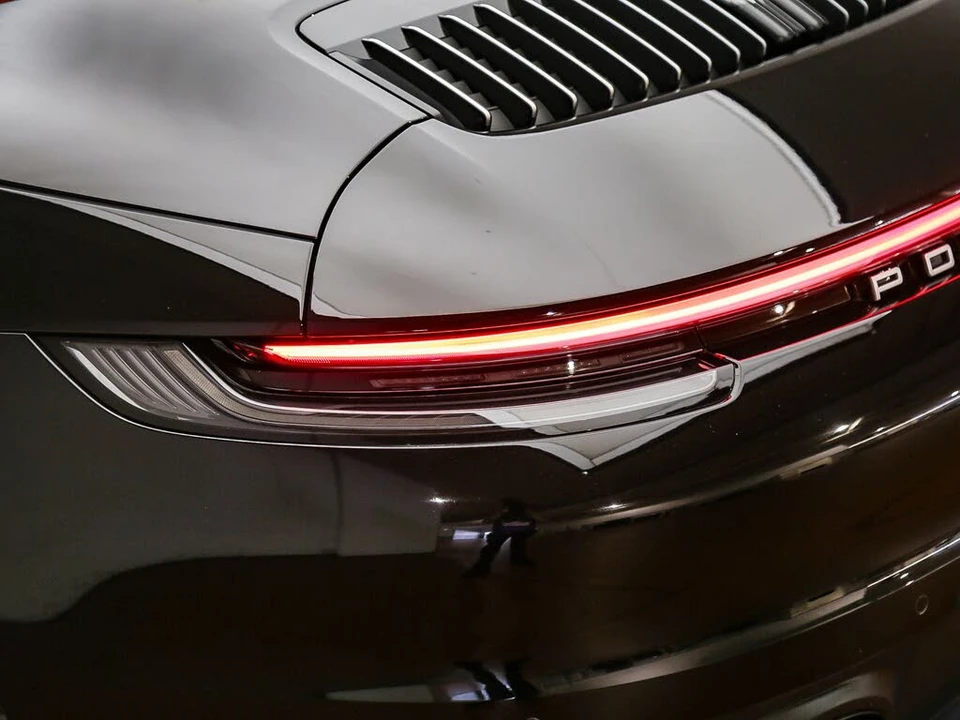 2022 Porsche 992 Carrera 4S - Image 16 of 31
