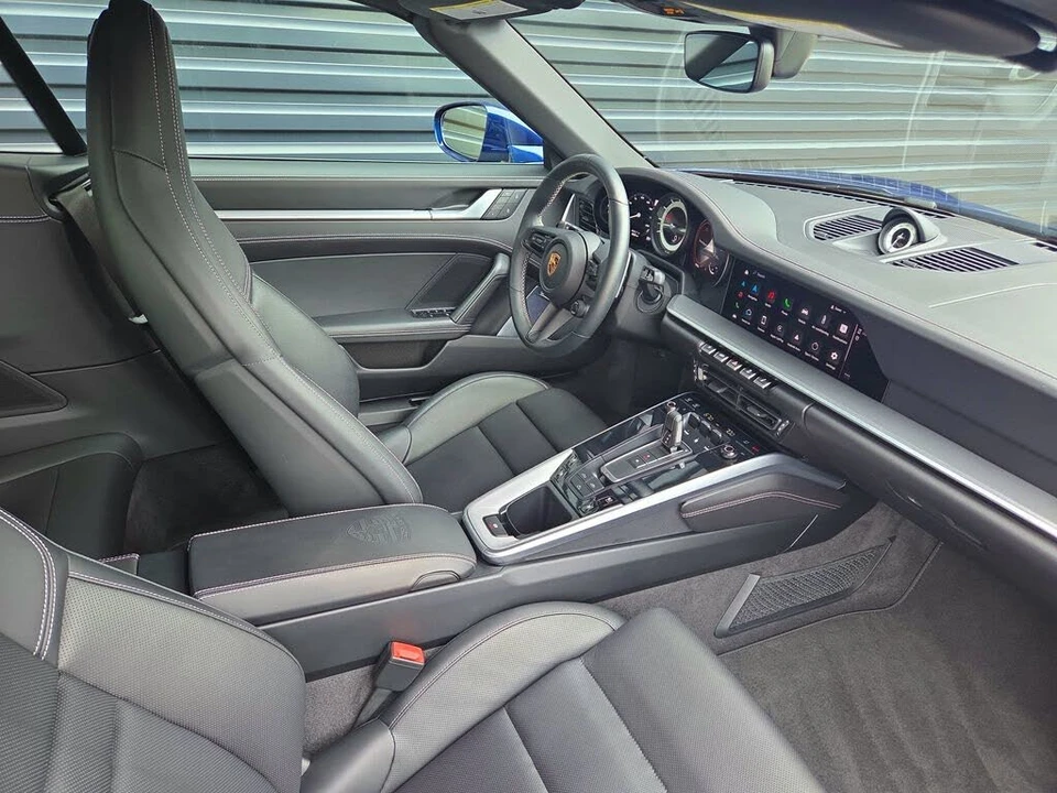 2022 Porsche 992 Carrera 4S - Image 18 of 31