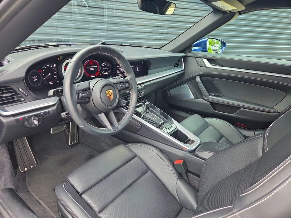 2022 Porsche 992 Carrera 4S - Image 4 of 31