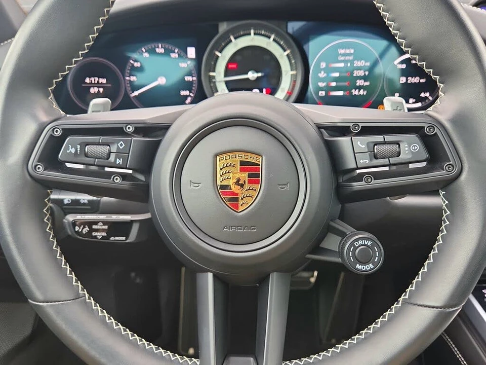 2022 Porsche 992 Carrera 4S - Image 10 of 31