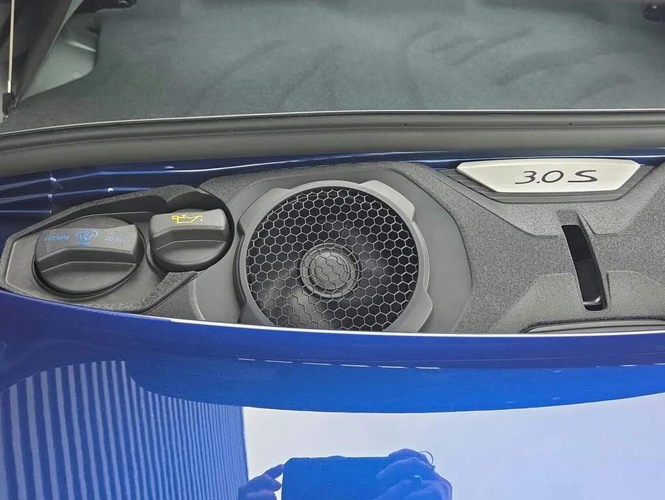 2022 Porsche 992 Carrera 4S - Image 31 of 31