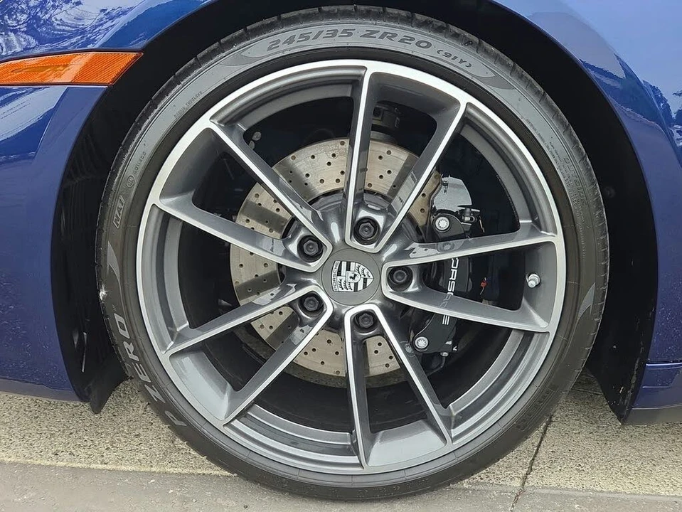 2022 Porsche 992 Carrera 4S - Image 23 of 31