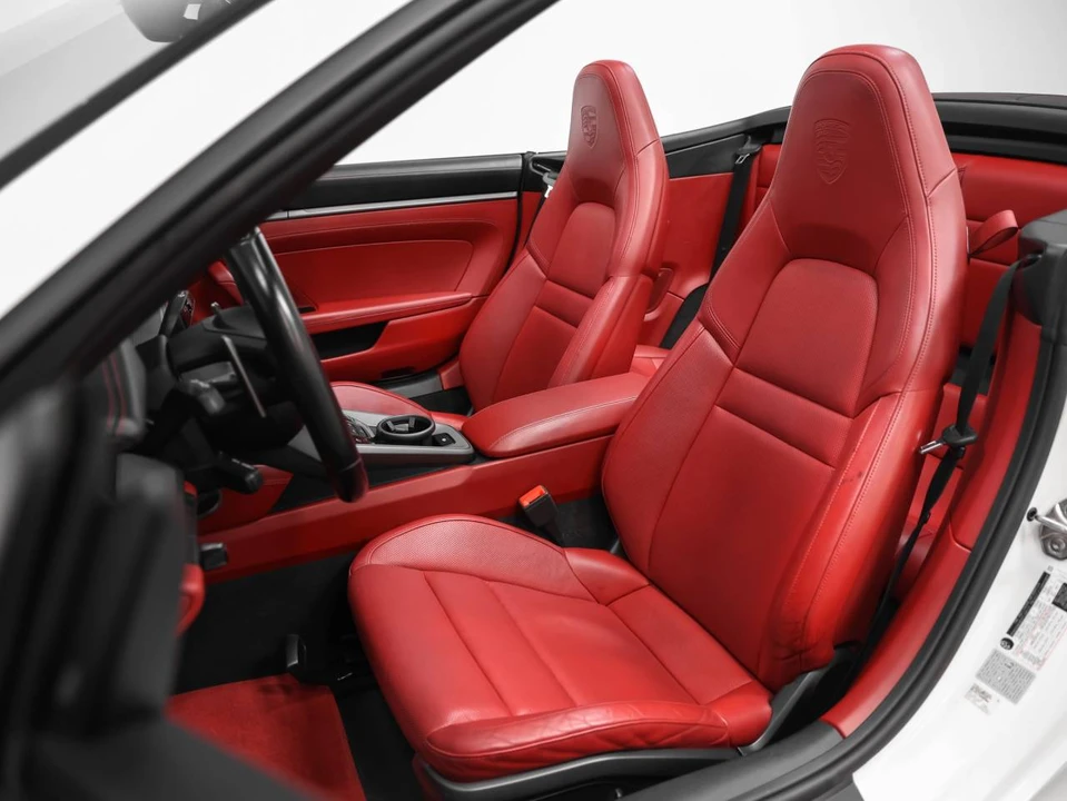 2022 Porsche 992 Carrera 4S - Image 5 of 5