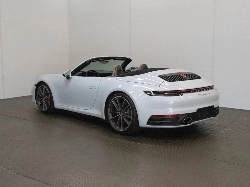2022 Porsche 992 Carrera 4S - Image 3 of 5