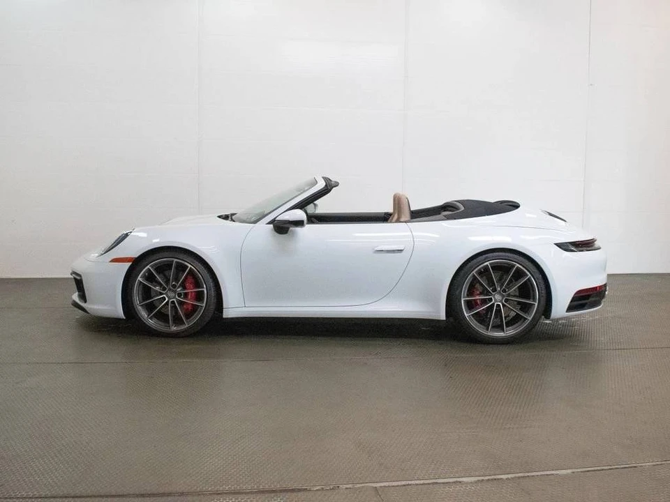 2022 Porsche 992 Carrera 4S - Image 2 of 5