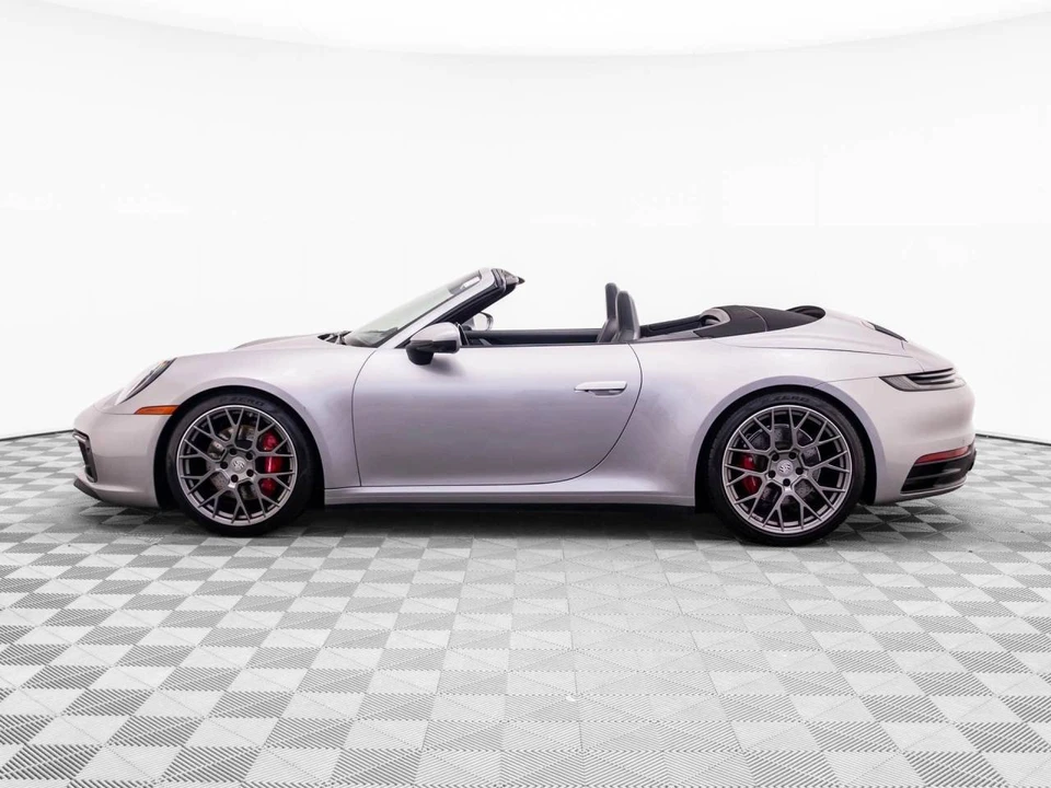 2022 Porsche 992 Carrera 4S - Image 2 of 5