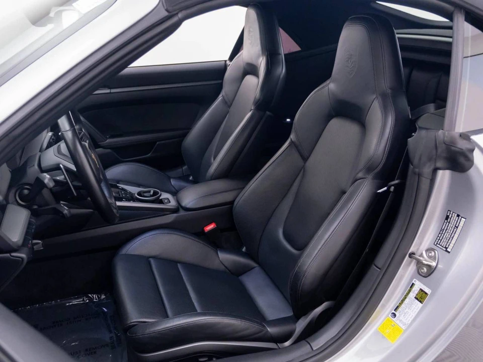 2022 Porsche 992 Carrera 4S - Image 5 of 5