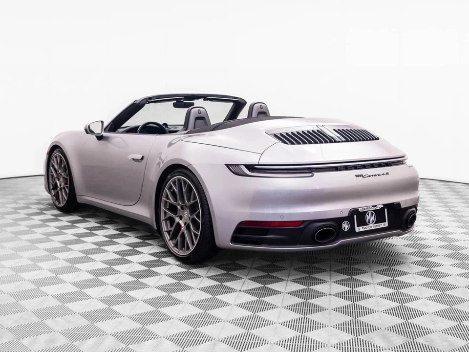 2022 Porsche 992 Carrera 4S - Image 3 of 5