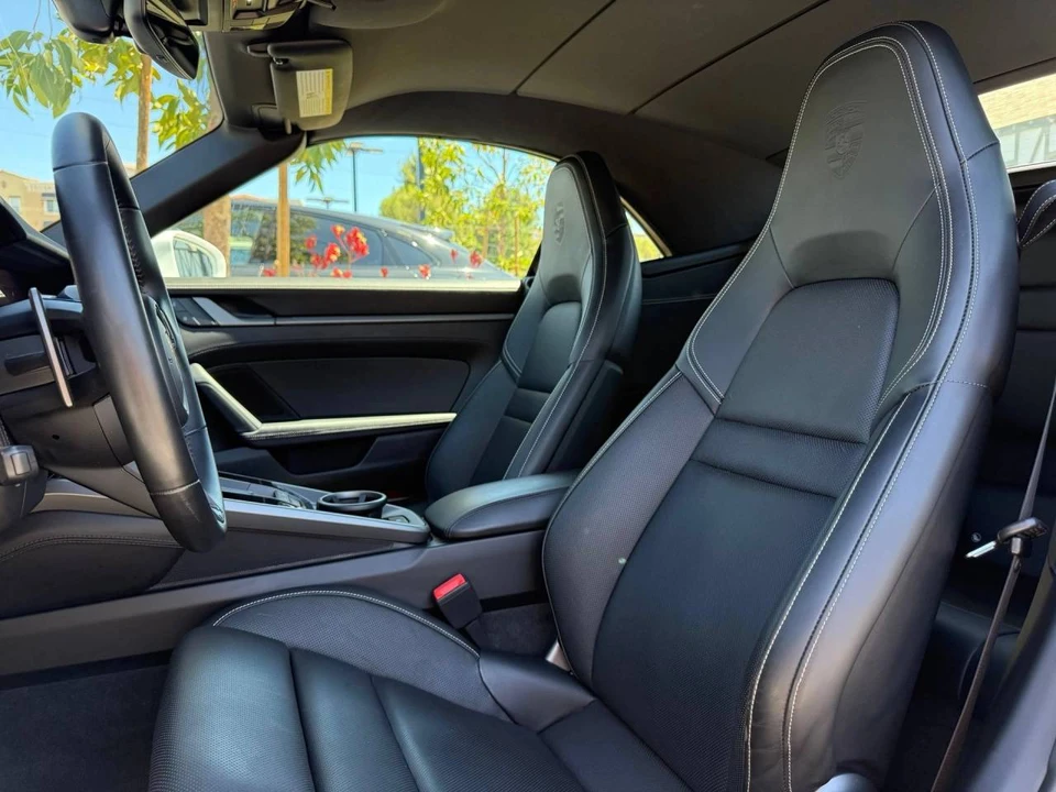 2022 Porsche 992 Carrera 4S - Image 5 of 5