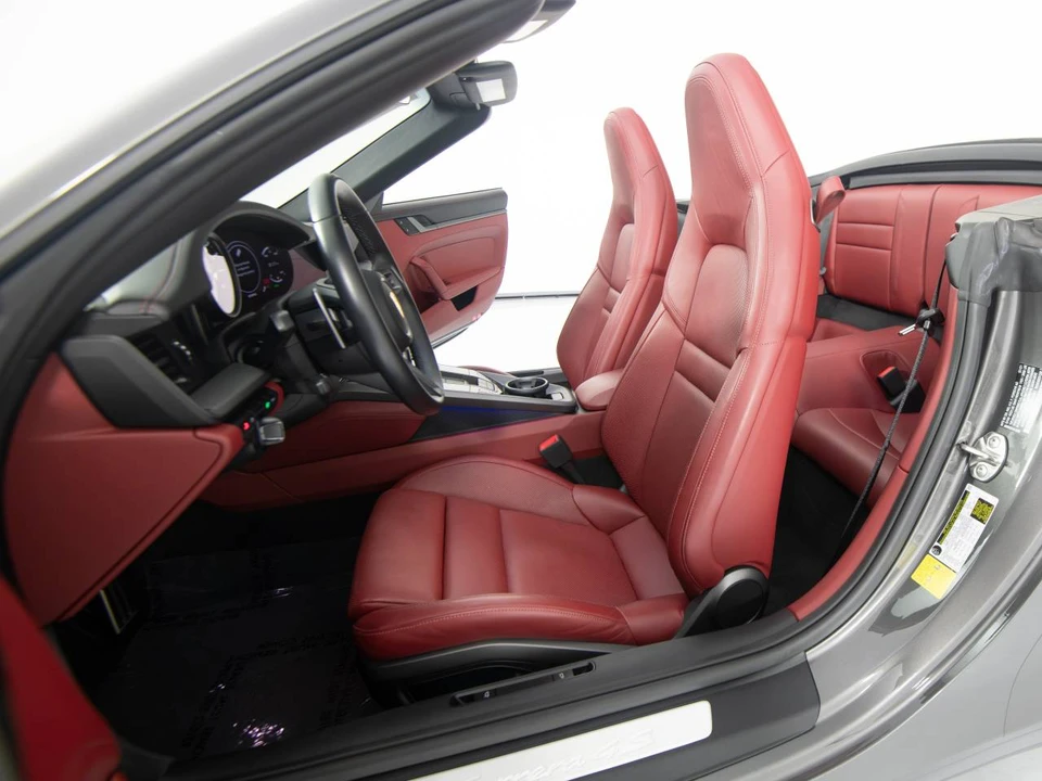2022 Porsche 992 Carrera 4S - Image 5 of 5