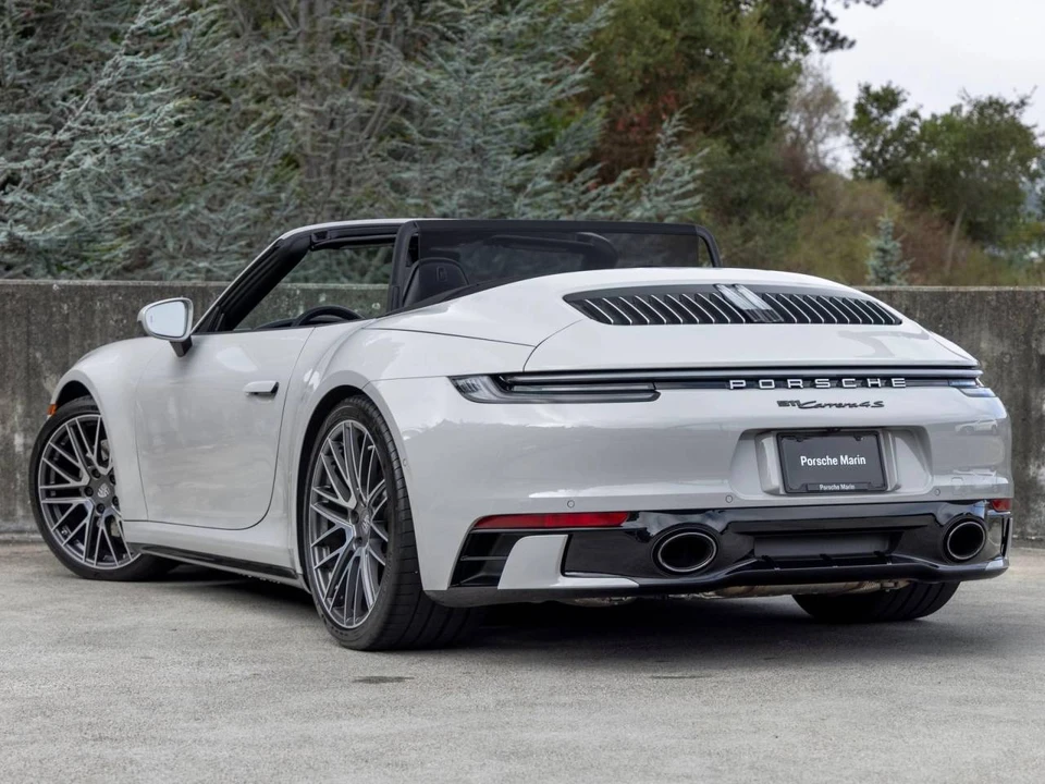 2022 Porsche 992 Carrera 4S - Image 3 of 5
