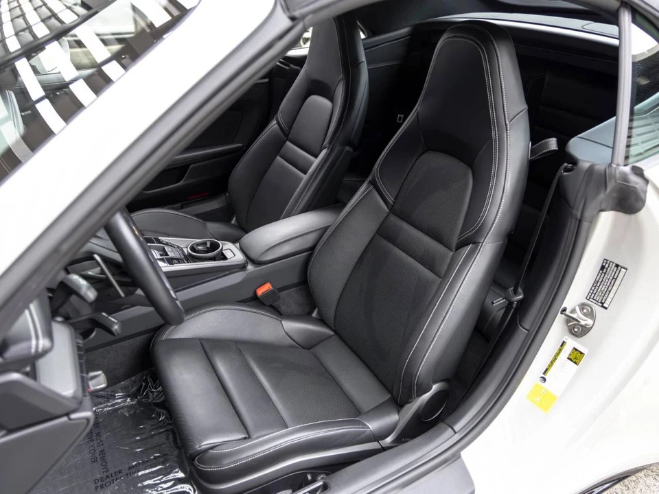 2022 Porsche 992 Carrera 4S - Image 5 of 5