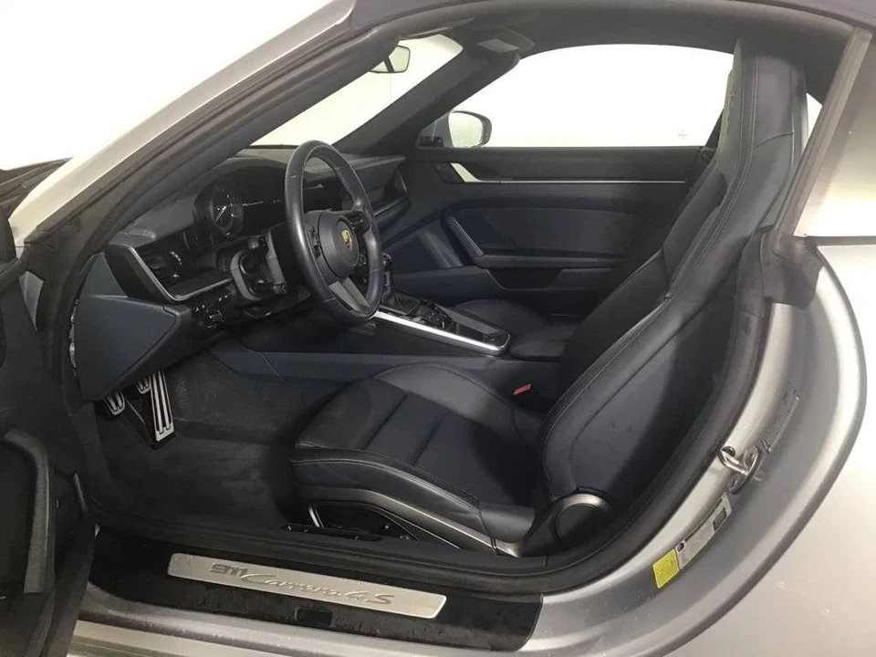 2022 Porsche 992 Carrera 4S - Image 5 of 5