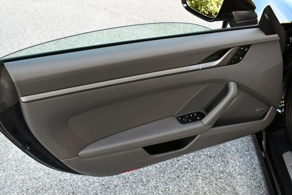 2022 Porsche 992 Carrera 4S - Image 11 of 12