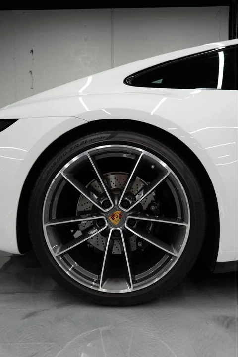 2022 Porsche 992 Carrera 4S - Image 18 of 20