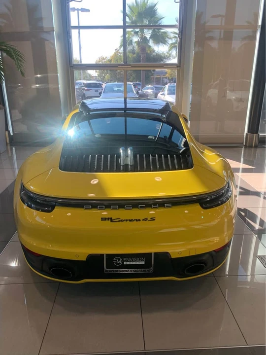 2022 Porsche 992 Carrera 4S - Image 4 of 9
