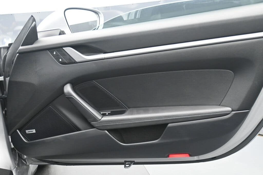 2022 Porsche 992 Carrera 4S - Image 25 of 31