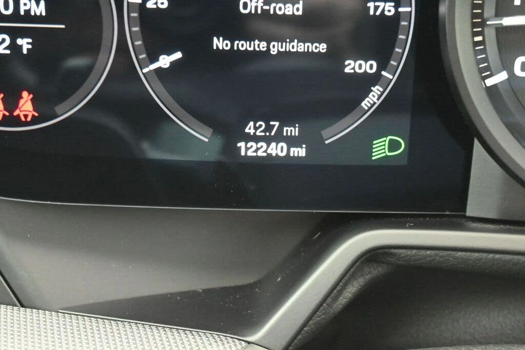 2022 Porsche 992 Carrera 4S - Image 13 of 31