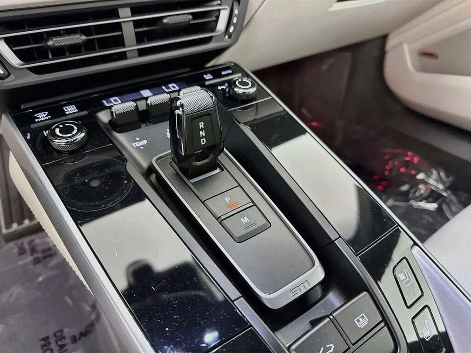 2022 Porsche 992 Carrera 4S - Image 17 of 20