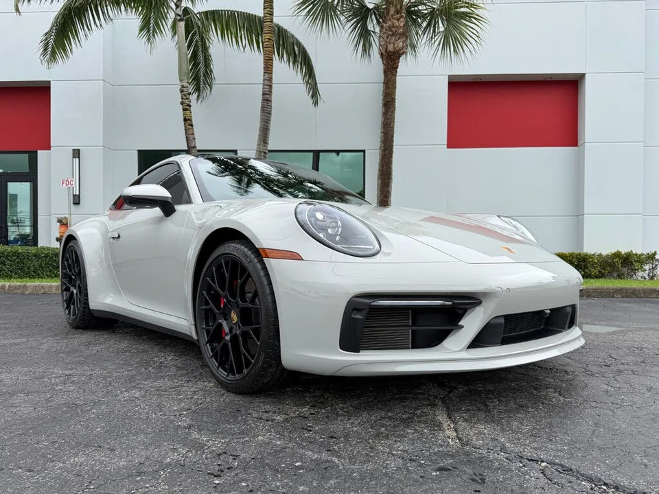 2022 Porsche 992 Carrera 4S - Image 6 of 31