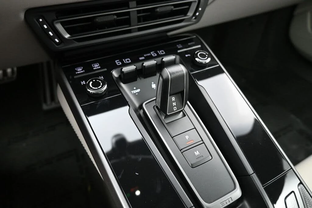 2022 Porsche 992 Carrera 4S - Image 12 of 31