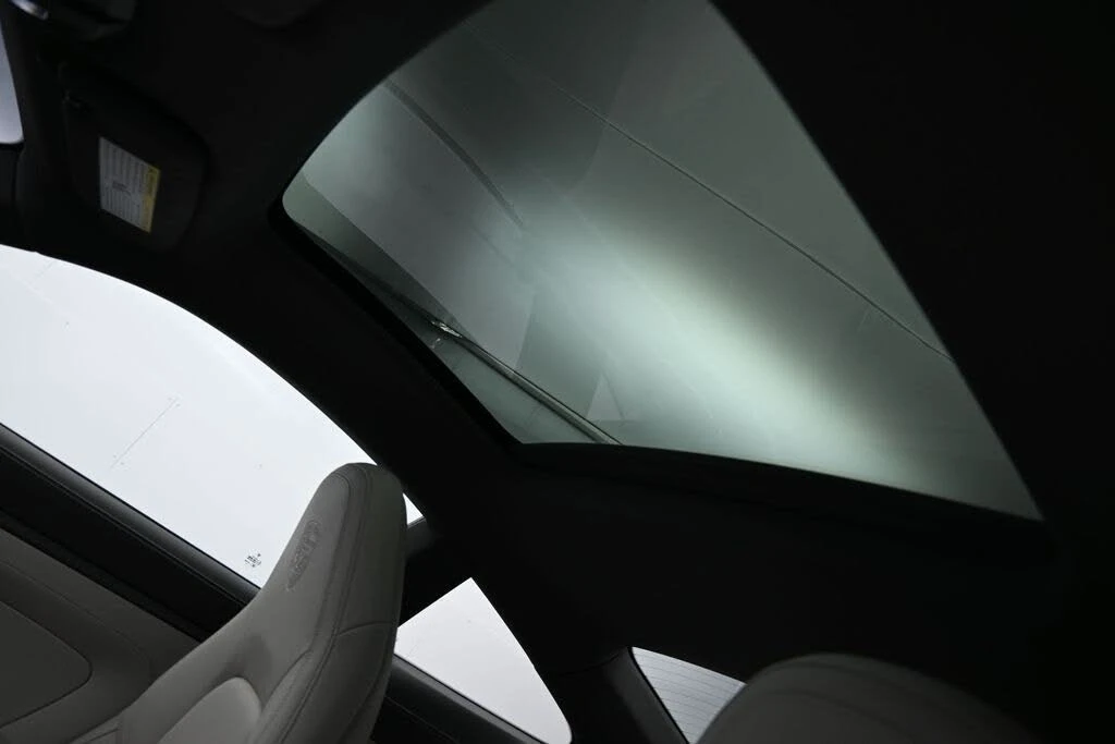 2022 Porsche 992 Carrera 4S - Image 25 of 31