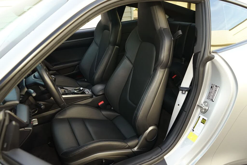 2022 Porsche 992 Carrera 4S - Image 11 of 31