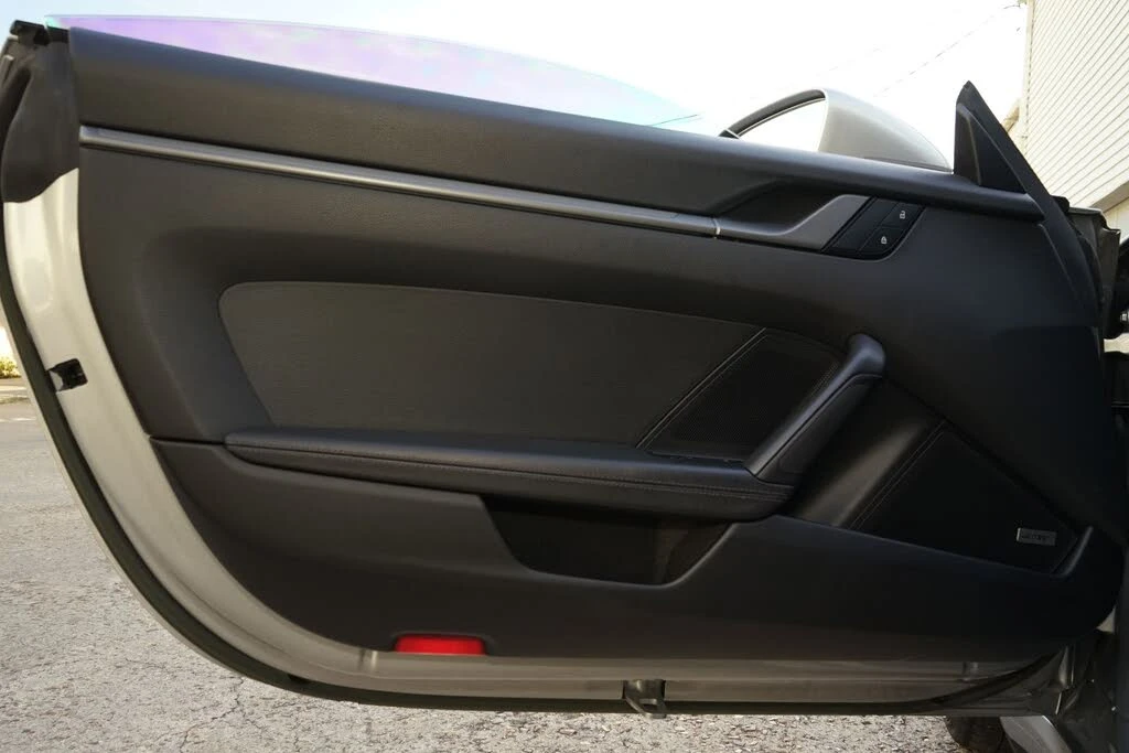 2022 Porsche 992 Carrera 4S - Image 24 of 31