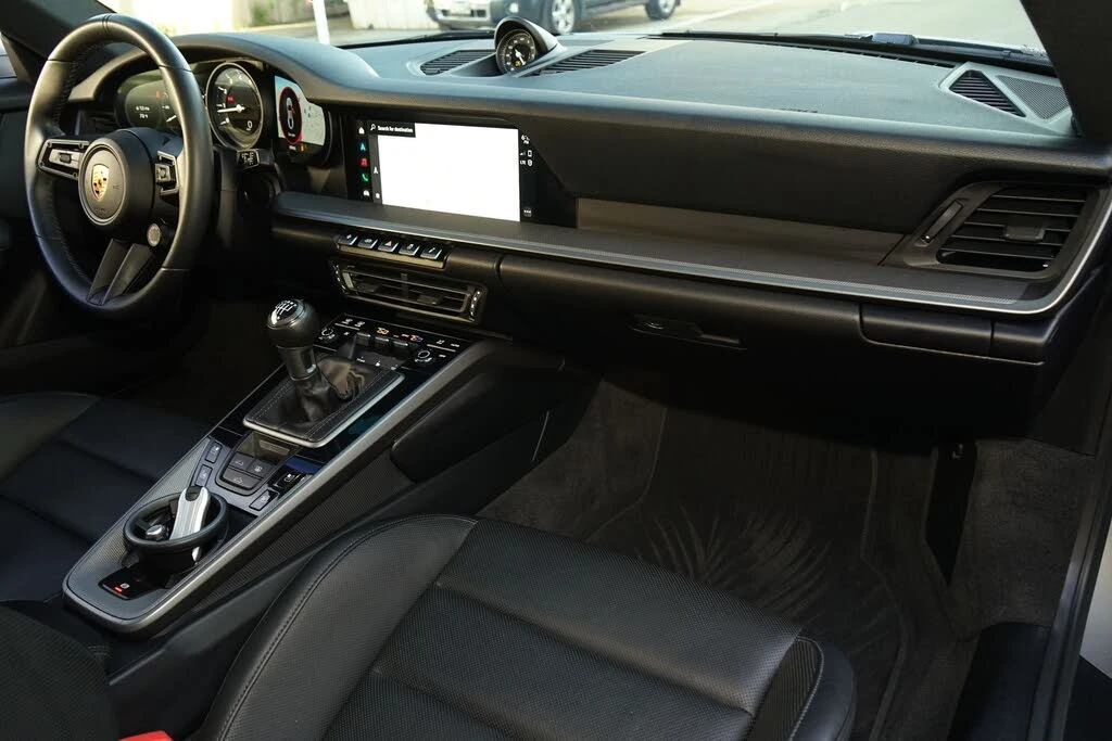 2022 Porsche 992 Carrera 4S - Image 13 of 31