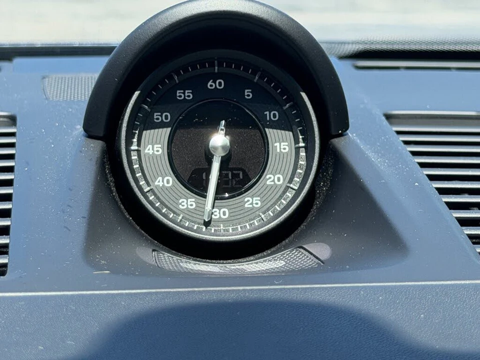 2022 Porsche 992 Carrera 4S - Image 25 of 31